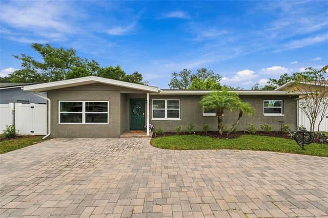 620 PALM PL photo