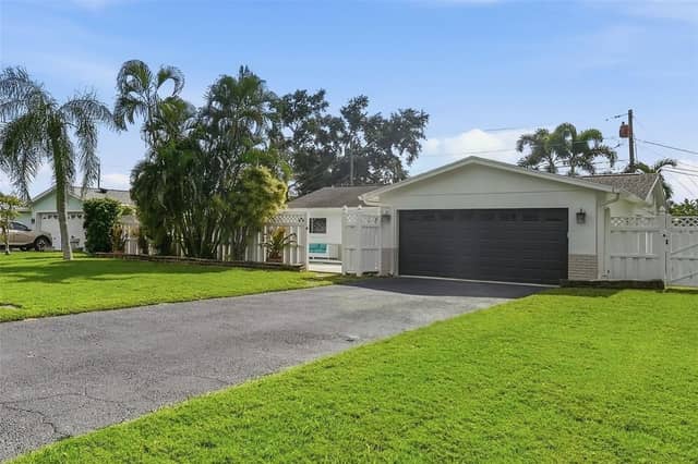 5860 BAYSHORE DR photo