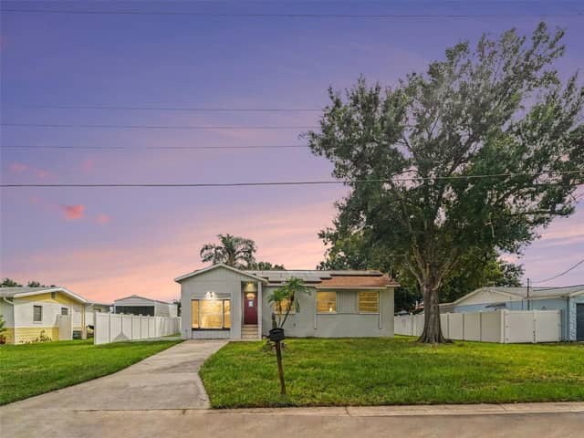 520 FAIRHOPE DR photo