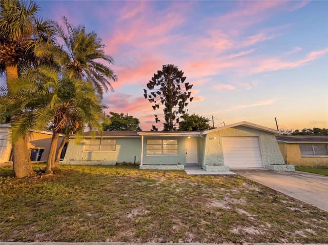 4208 CANTERBERRY DR photo