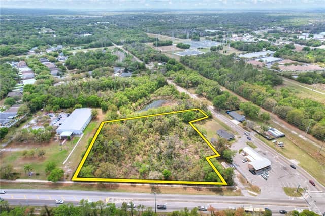 5708 LITHIA PINECREST RD photo