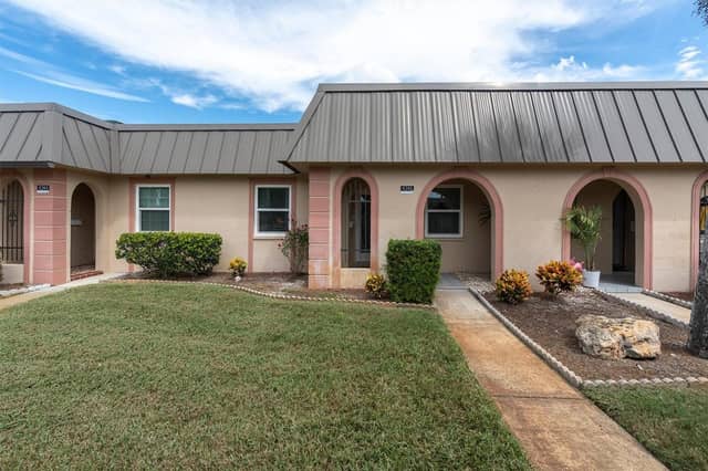 4346 RUSTIC DR photo