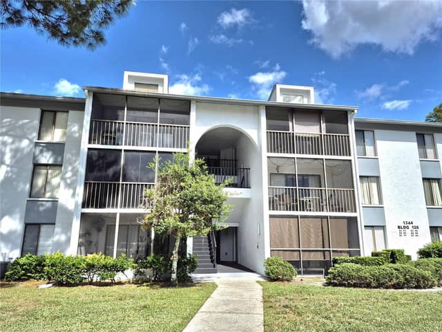 1344 PINE RIDGE CIR E #H3 photo