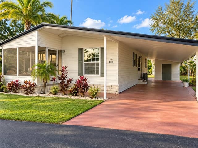 5221 POINCIANA CIR photo