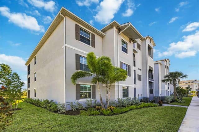 17570 OPAL SAND DR #402 photo
