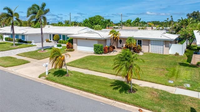14921 SOVEREIGN DR photo