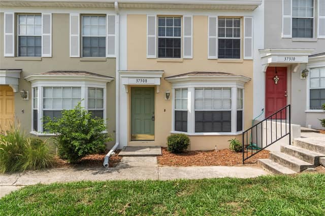 37308 EMBASSY PARK LN #2 photo