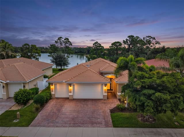 19064 BILLFISH AVE photo