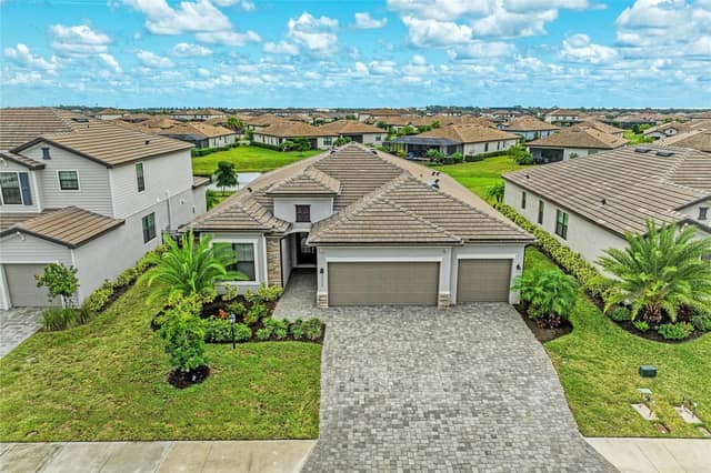 15332 SERENE SHORES LOOP photo