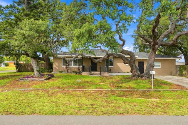 10719 CHEROKEE DR photo