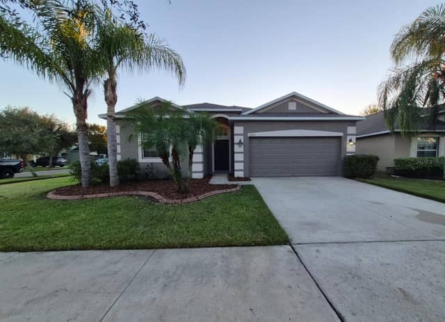 13211 ROYAL PINES AVE photo
