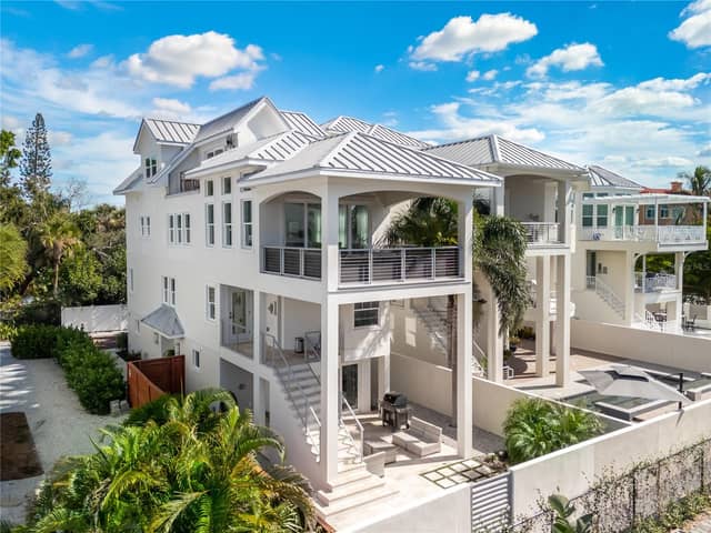 116 GARDEN LN photo
