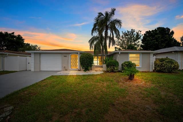 7805 BURNHAM DR photo
