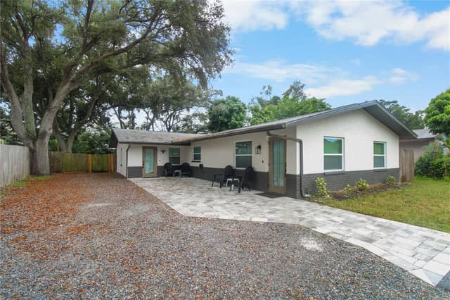 3050 MEADOW LAKE AVE photo