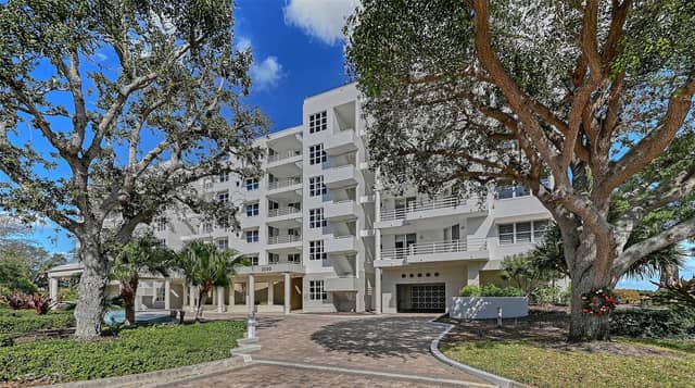 2550 HARBOURSIDE DR #334 photo