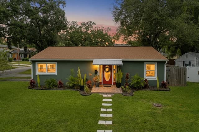 611 W HENRY AVE photo