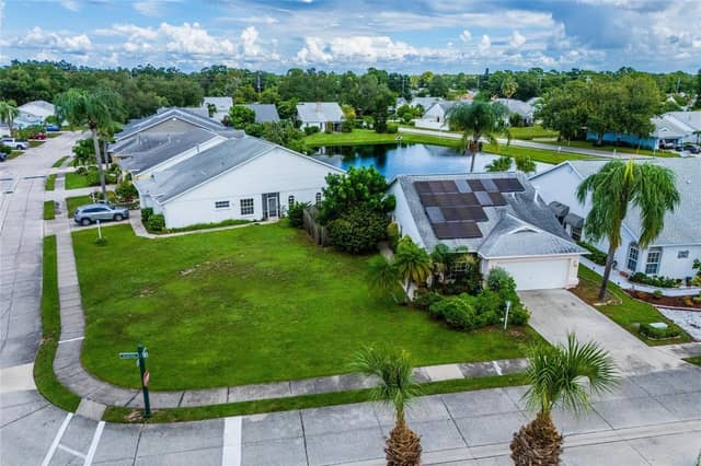 4205 SAINT CLAIR DR photo