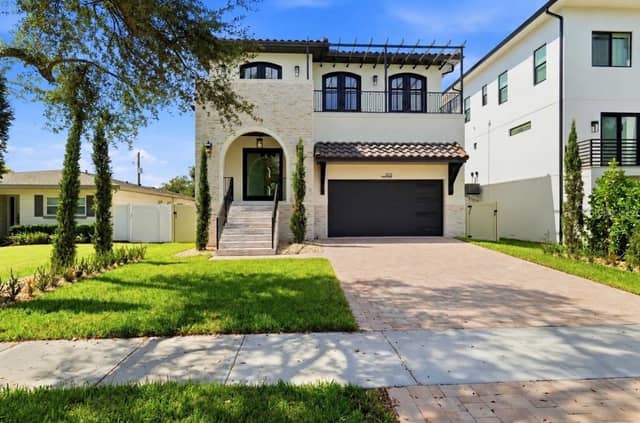 502 E DAVIS BLVD photo