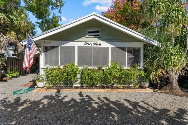 1777 ALTA VISTA ST photo