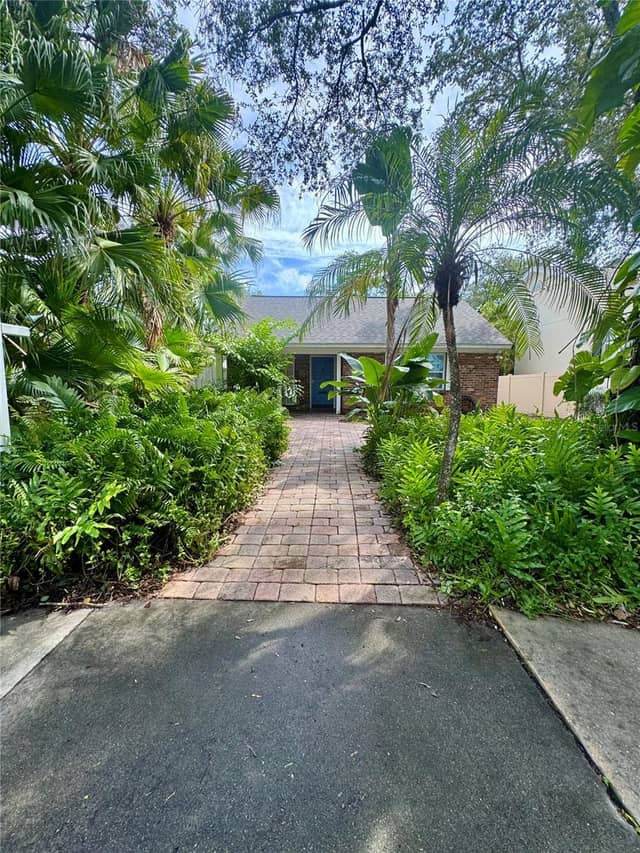 207 W DAVIS BLVD photo