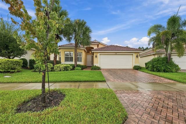 5014 SANDY BROOK CIR photo