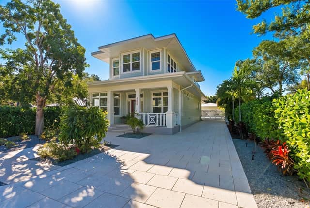 2258 HILLVIEW ST photo