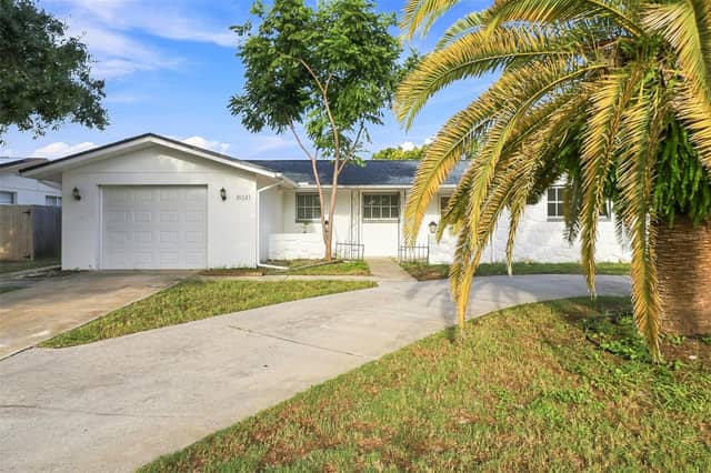 10121 OLEANDER DR photo