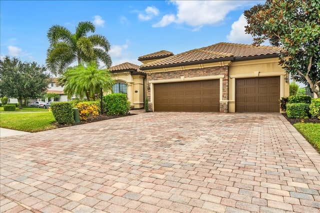 13003 BELKNAP PL photo