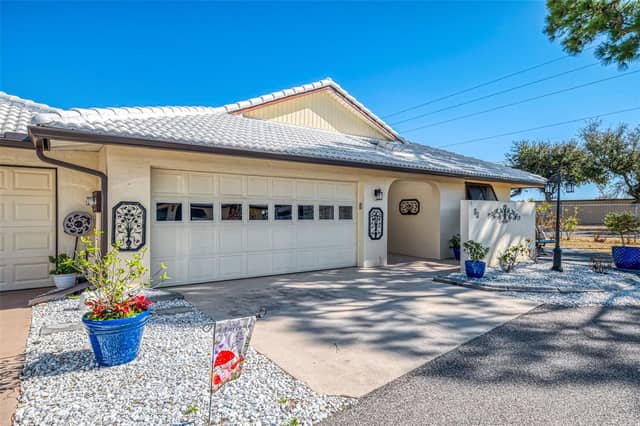 32 PEBBLE ROCK DR photo