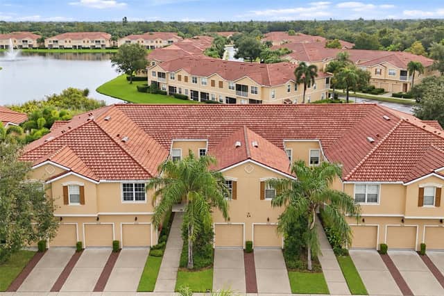 3750 PARKRIDGE CIR #24-103 photo