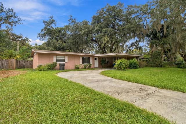 8010 SHARON DR photo