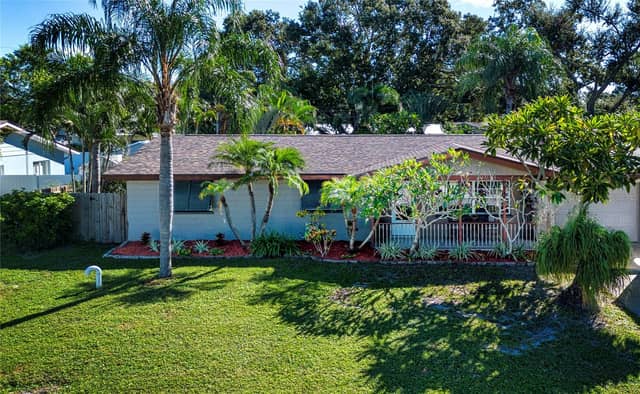 5745 SAVANNAH DR photo