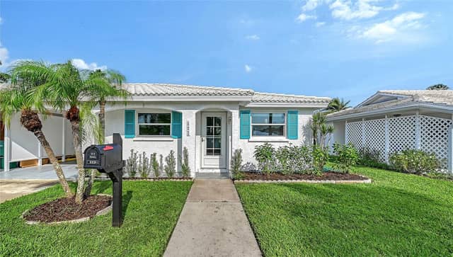 693 SPANISH DR N #24 photo