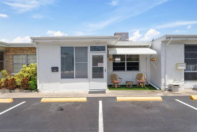 13940 ANONA HEIGHTS DR #113 photo
