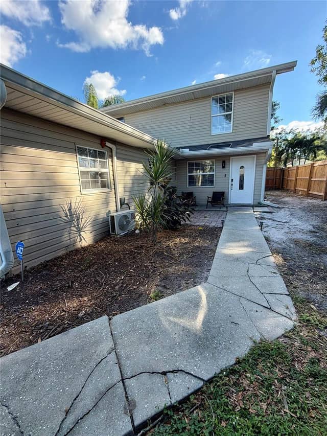 2219 12TH AVE W photo