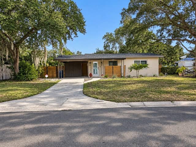 405 MANOR BLVD photo