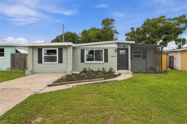 10493 116TH AVE photo