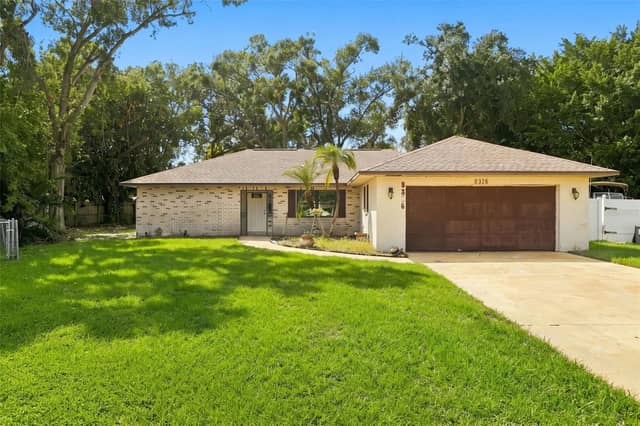 8326 SYLVAN WOODS DR photo