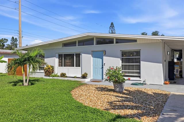 2821 BAY ST photo
