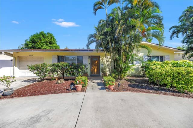 3843 NEPTUNE DR SE photo