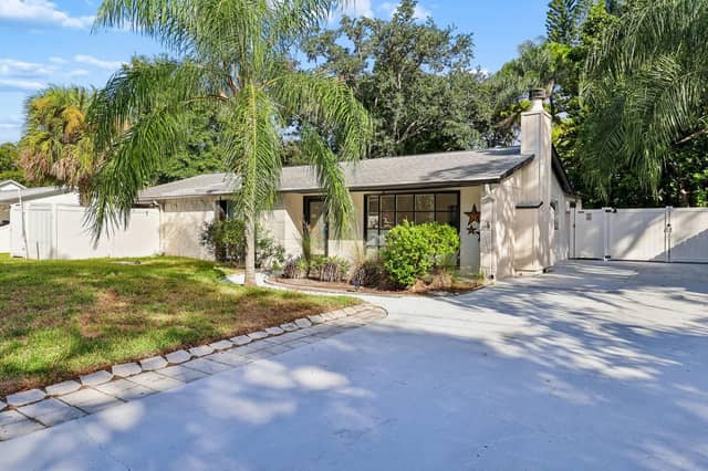 7321 CANAL BLVD photo