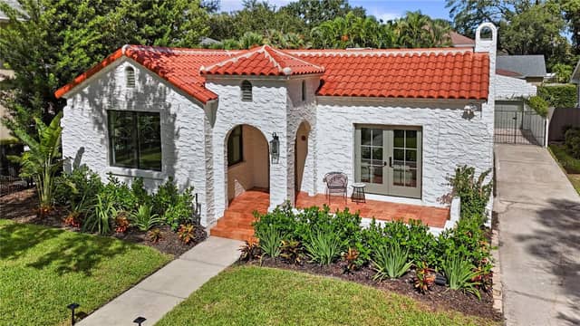 4521 W AZEELE ST photo