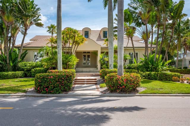 981 LONGBOAT CLUB RD photo