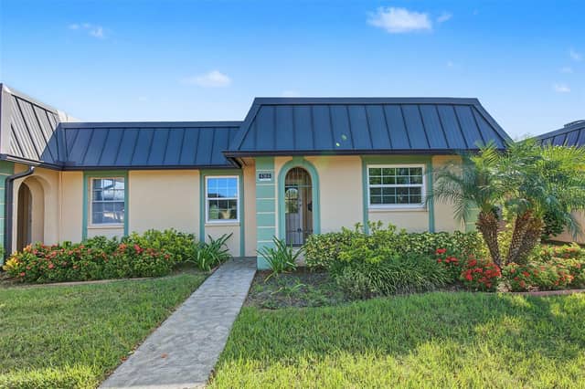 4364 SUMMERSUN DR photo