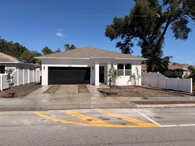 3204 E COLUMBUS DR photo