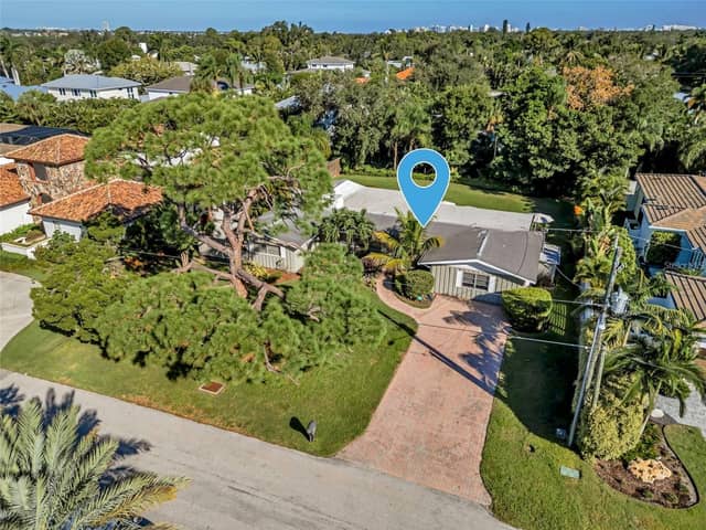 1605 N LAKE SHORE DR photo
