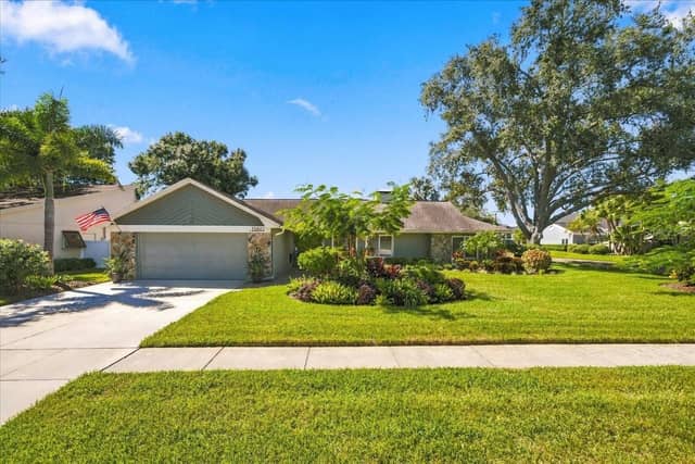 13810 LAKE VILLAGE PL photo