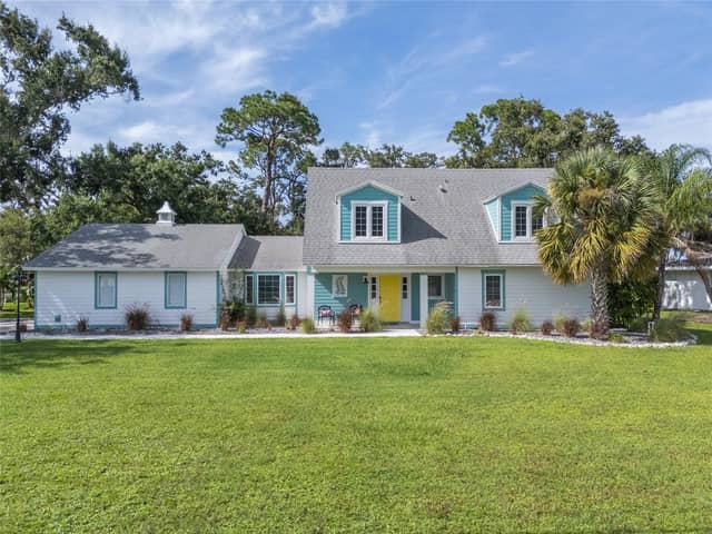 5005 CANTERBURY DR photo