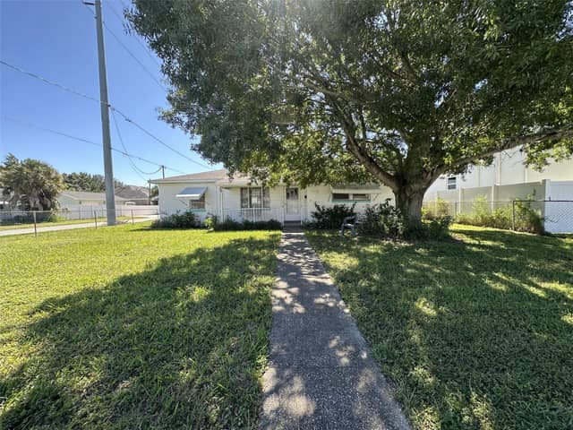 3302 W PAXTON AVE photo
