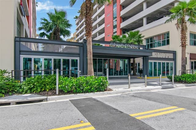 1120 E KENNEDY BLVD #513 photo